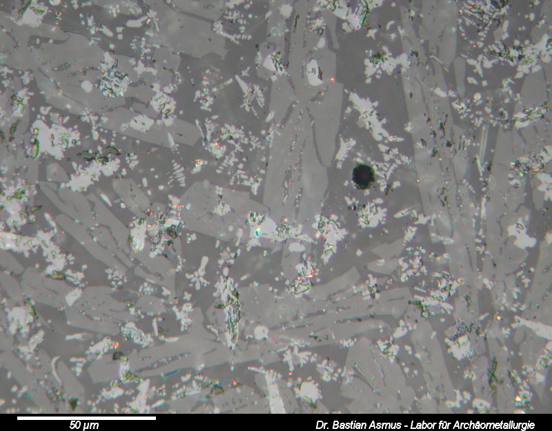 Polarising reflected light microscopy: Micrograph of medieval smelting slag